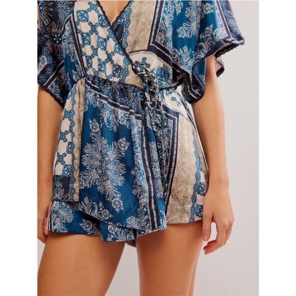 NWT FREE PEOPLE Oasis Romper /
Indigo Combo - Picture 5 of 8